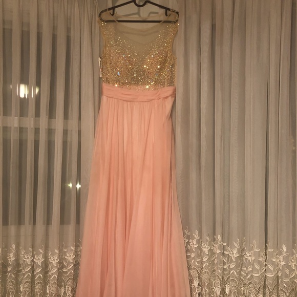 Brand new gorgeous sequence dress - Picture 1 of 5